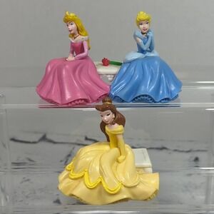 Disney Princess Lot Sitting Down Belle Cinderella Aurora
